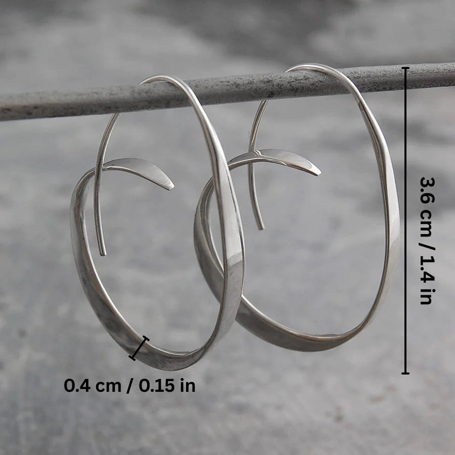 Éléonore™ – Vintage Elegance for Every Outing