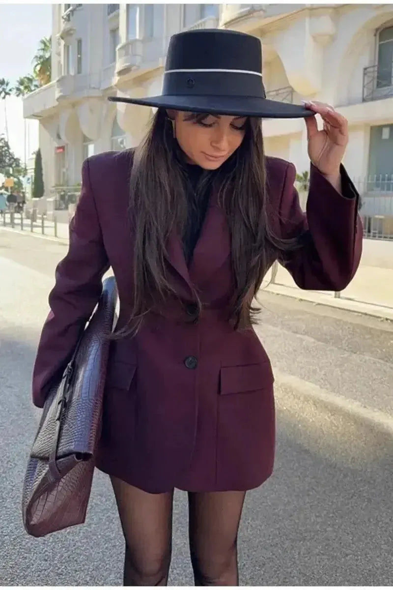 Élodie Grace – Perfect Jacket