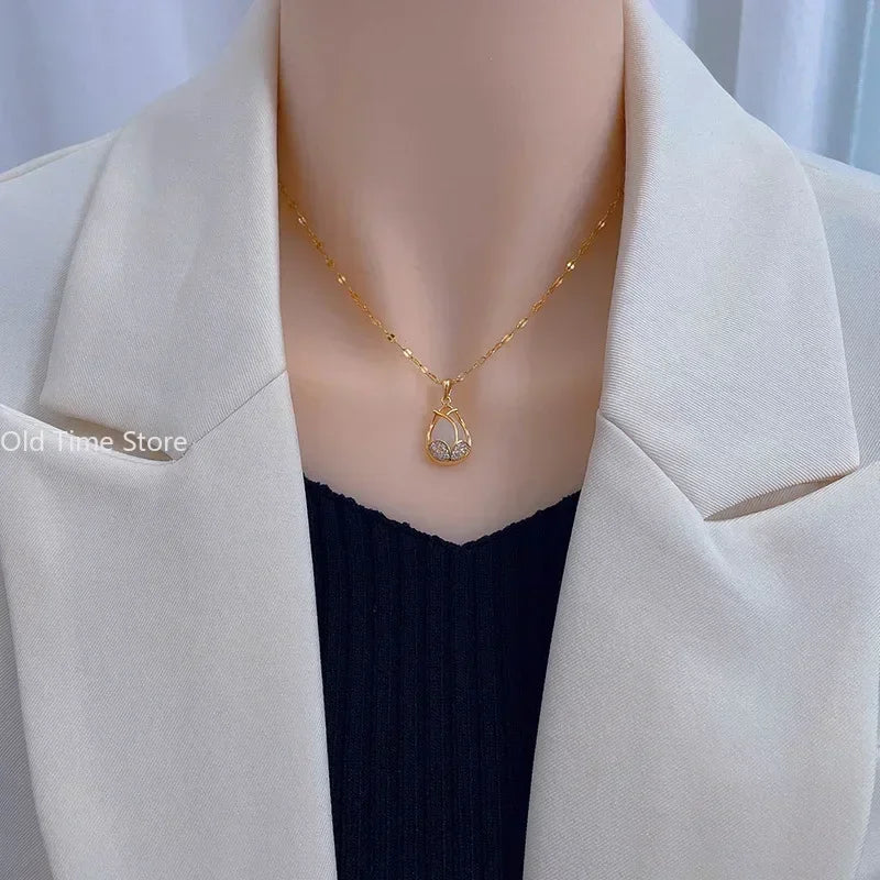 Elegant Pink Crystal and Gold Pendant Necklace