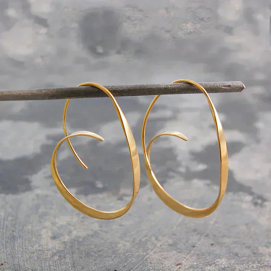 Éléonore™ – Vintage Elegance for Every Outing