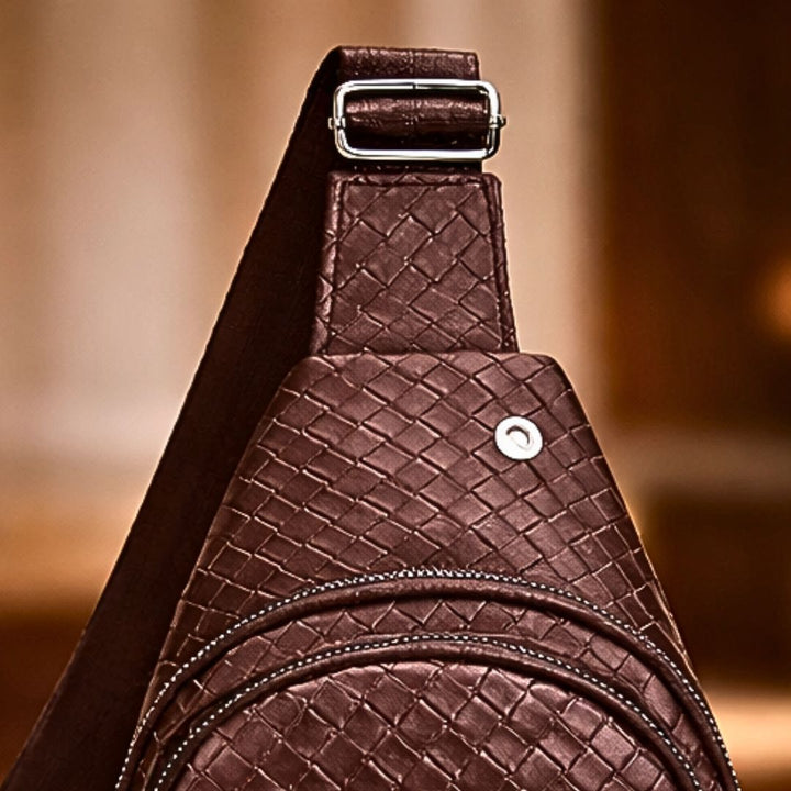 Tressé Chest Bag