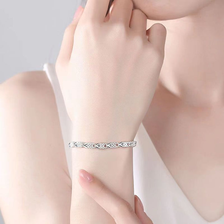 Agnès™ – Delicate Luminous Bracelet for Everyday Elegance
